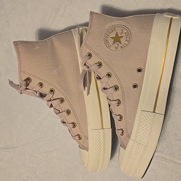 NWOT Converse Pink Chuck Taylor All Star Lift Platform Tailored Lines High Top